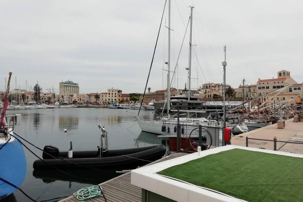 Sardinia Houseboat Ad *
